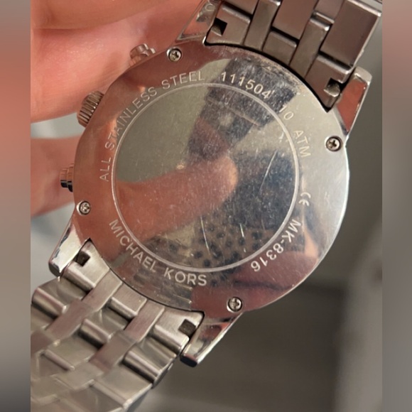 Michael Kors Stainless Steel Men’s Watch - Picture 3 of 4